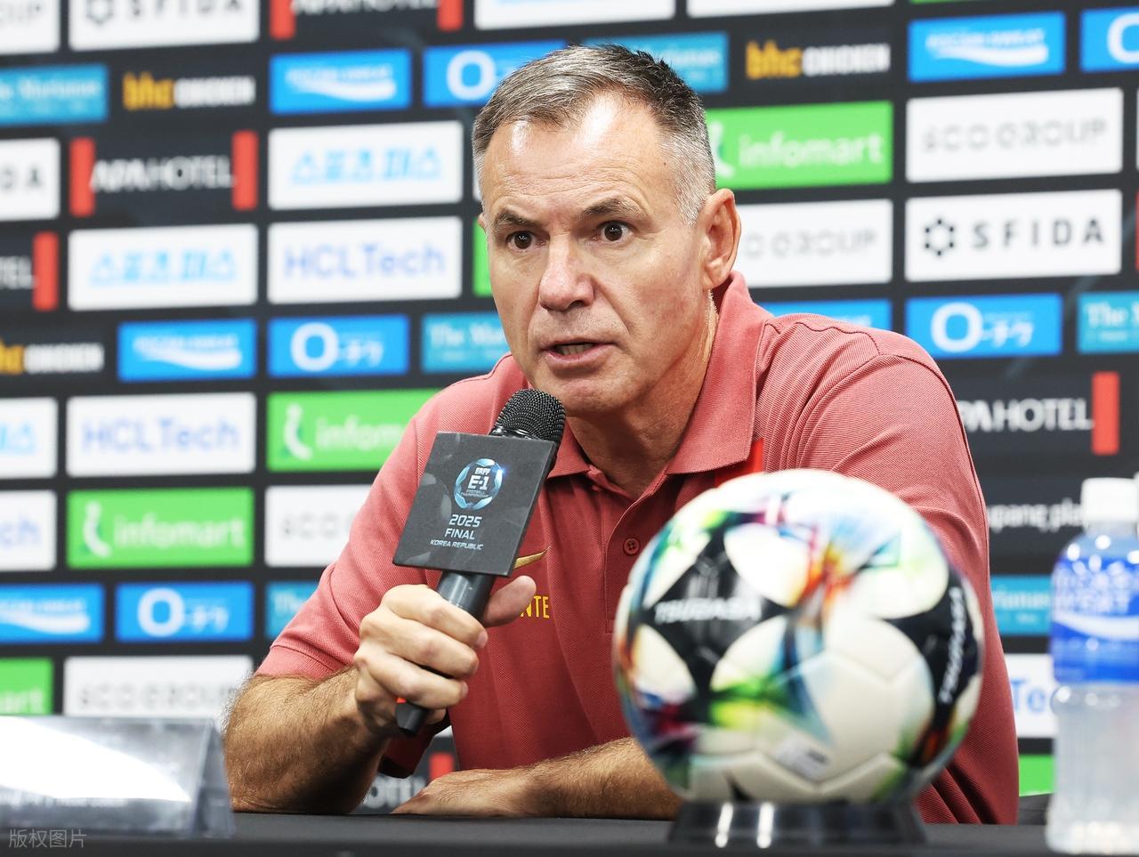 亚博体育APP-率队进世界杯！曝中国女足洋帅仍可能遭解雇，续约门槛曝光引热议