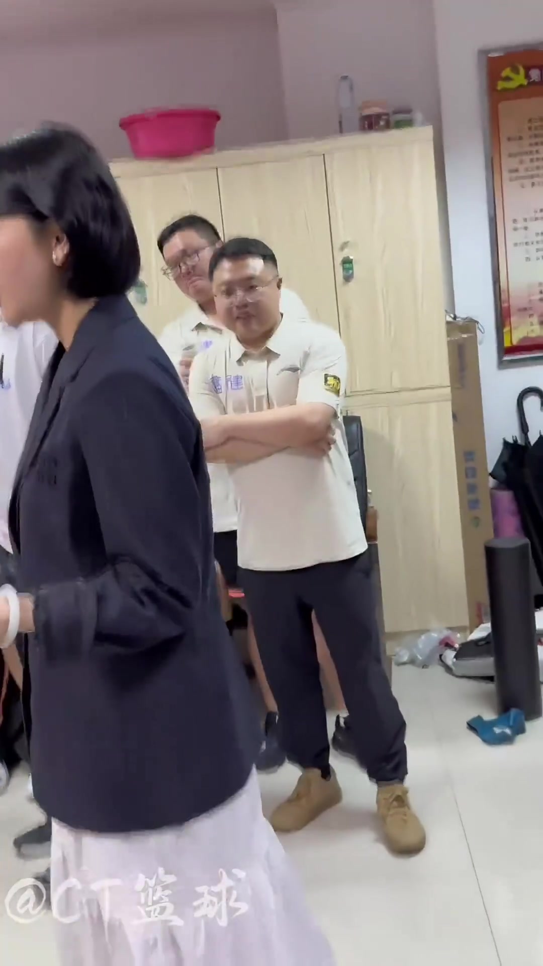 亚博体育app登录-双杀广东！福建执行董事伍佰兰表扬全队 皮特森比手势要3倍赢球奖